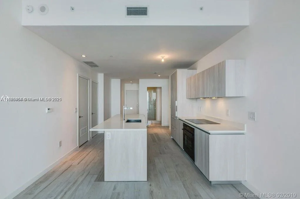 480 NE 31st St # 1002, Miami, FL 33137 photo 8