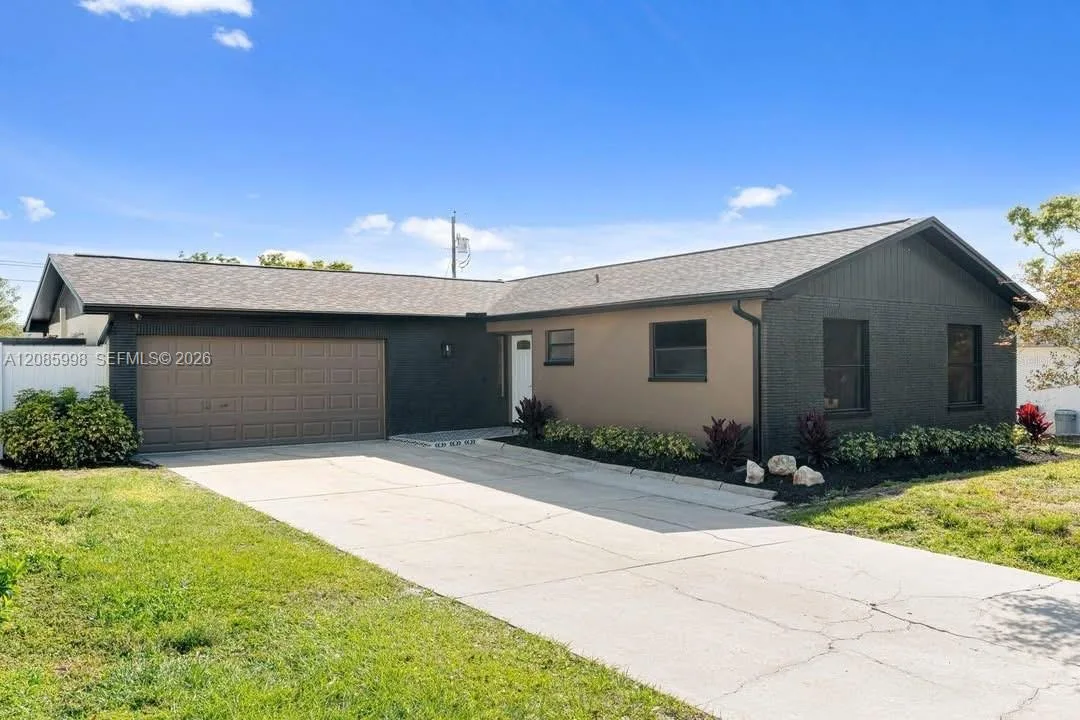 1981 Briarwood St, Other City - In The State Of Florida, FL 34698