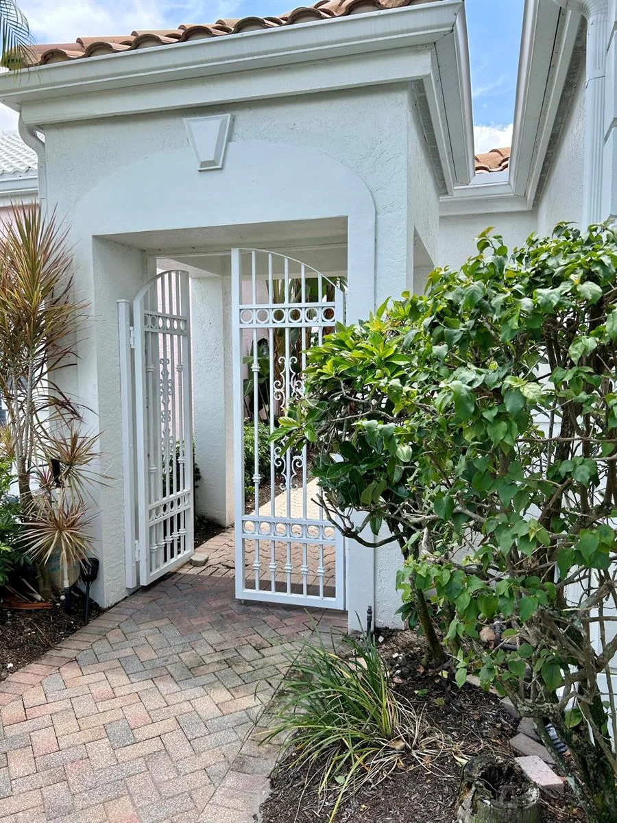 152 CORAL CAY Drive, Palm Beach Gardens, FL 33418 photo 5