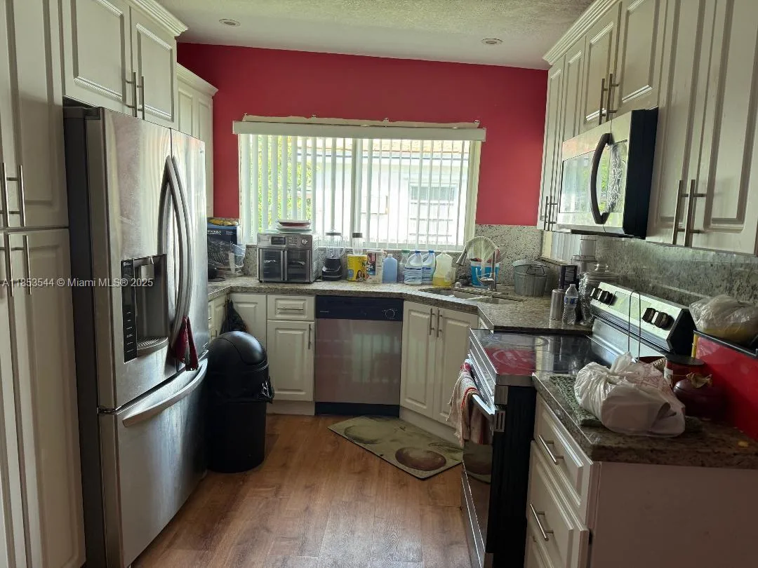985 NE 146th St, North Miami, FL 33161 photo 4