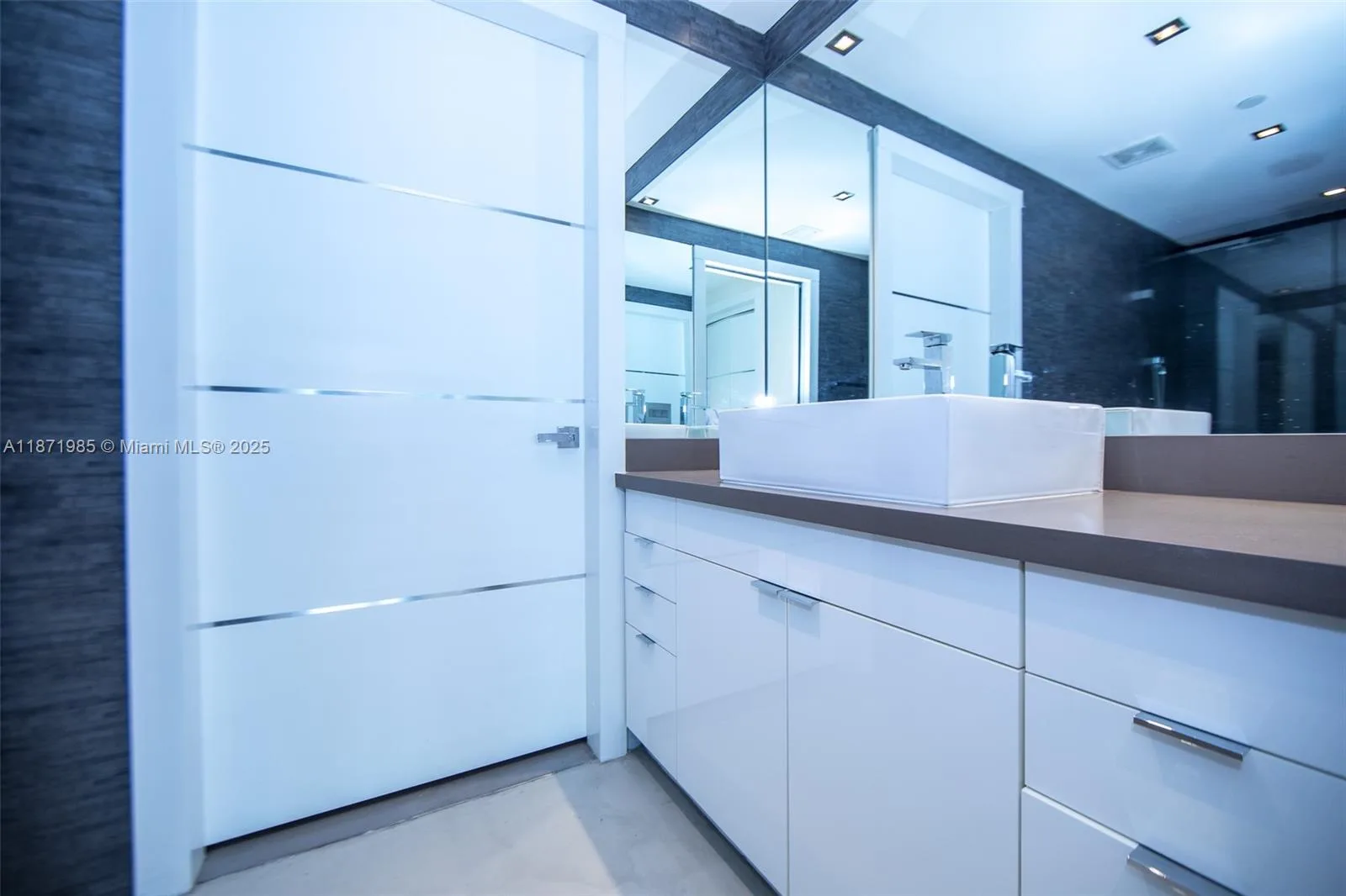 520 West Ave # 602, Miami Beach, FL 33139 photo 12