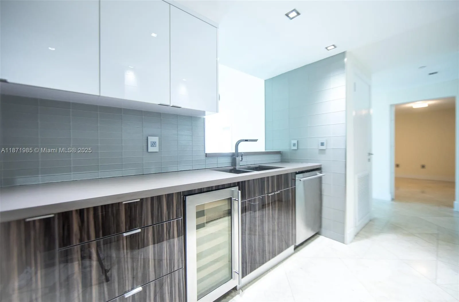 520 West Ave # 602, Miami Beach, FL 33139 photo 2