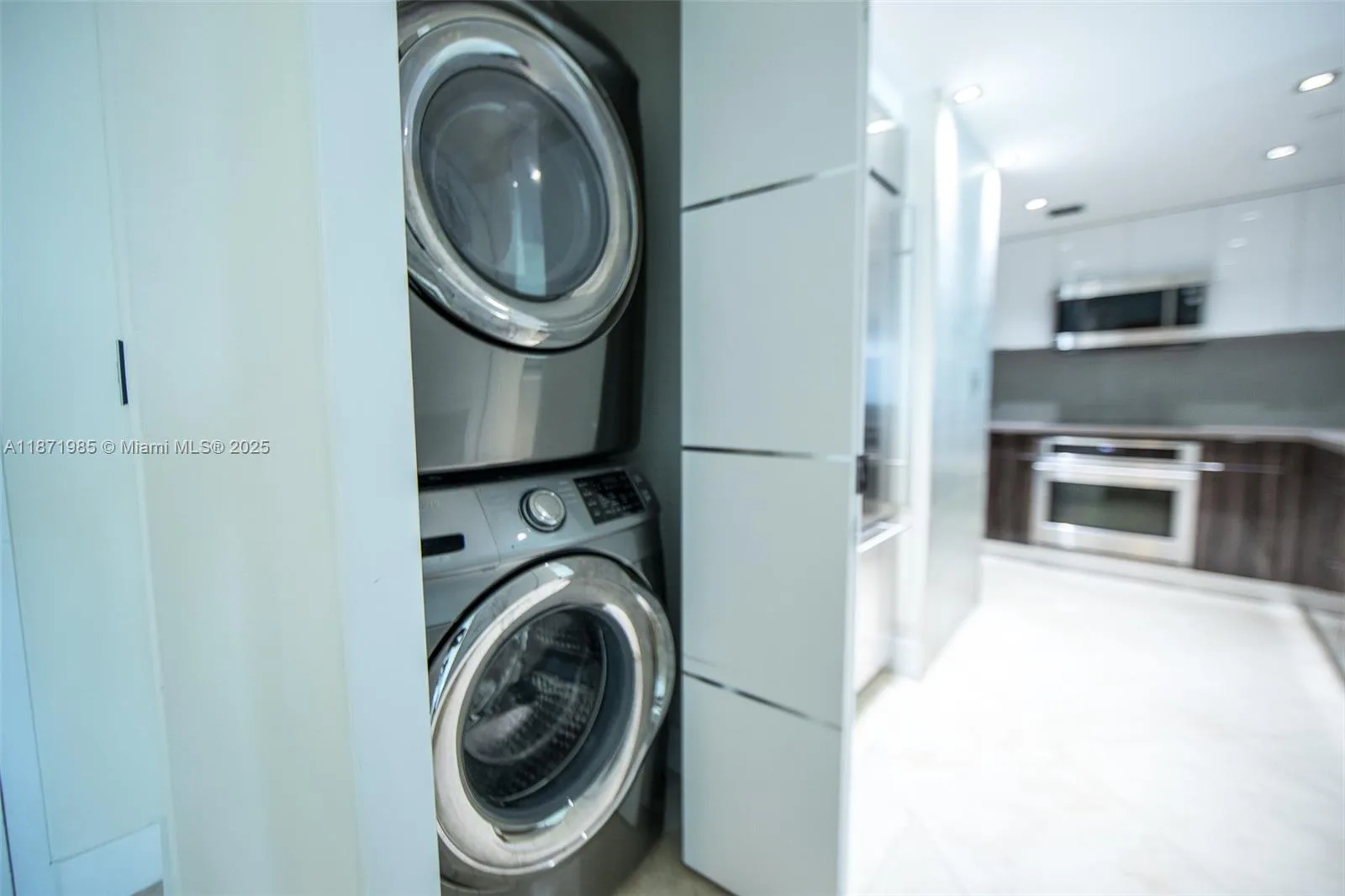520 West Ave # 602, Miami Beach, FL 33139 photo 3