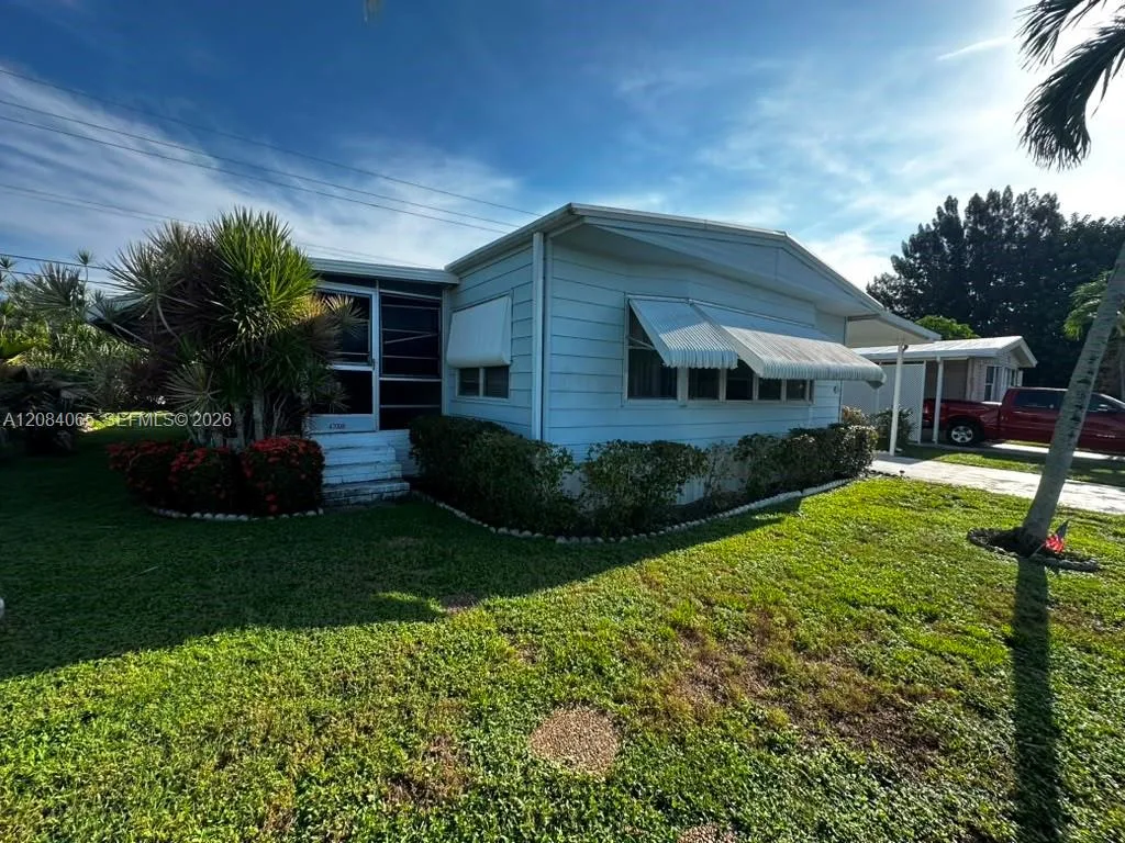 47008 Aquadilla Bay, Boynton Beach, FL 33436