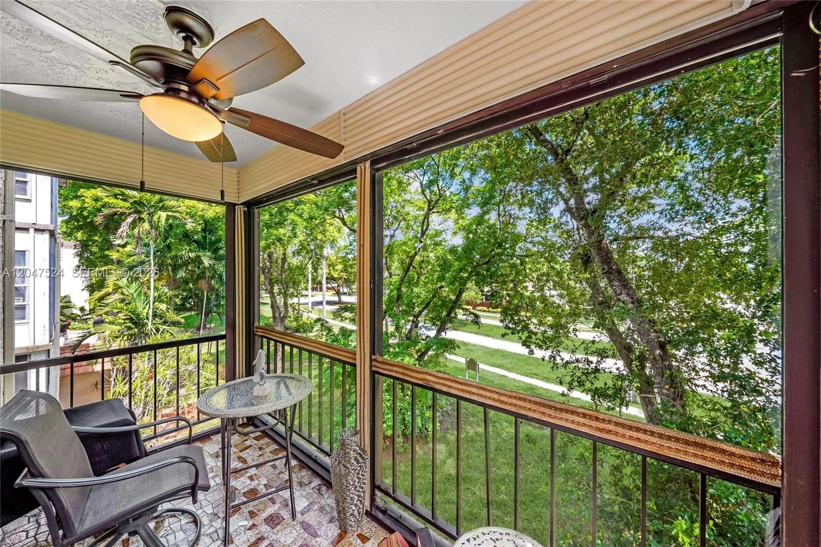 7000 NW 17th St # 303, Plantation, FL 33313