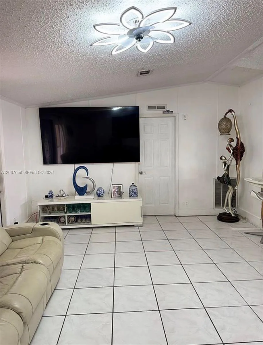1133 SW 130th Ave, Miami, FL 33184 photo 4