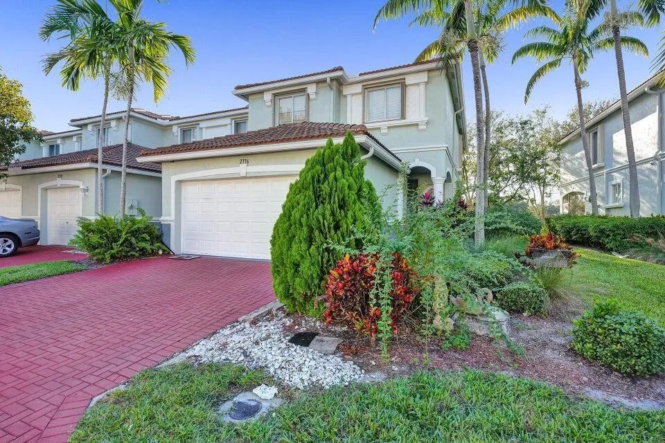 2336 Center Stone Lane, Riviera Beach, FL 33404 photo 2