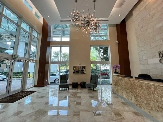 31 SE 5th St # 705, Miami, FL 33131