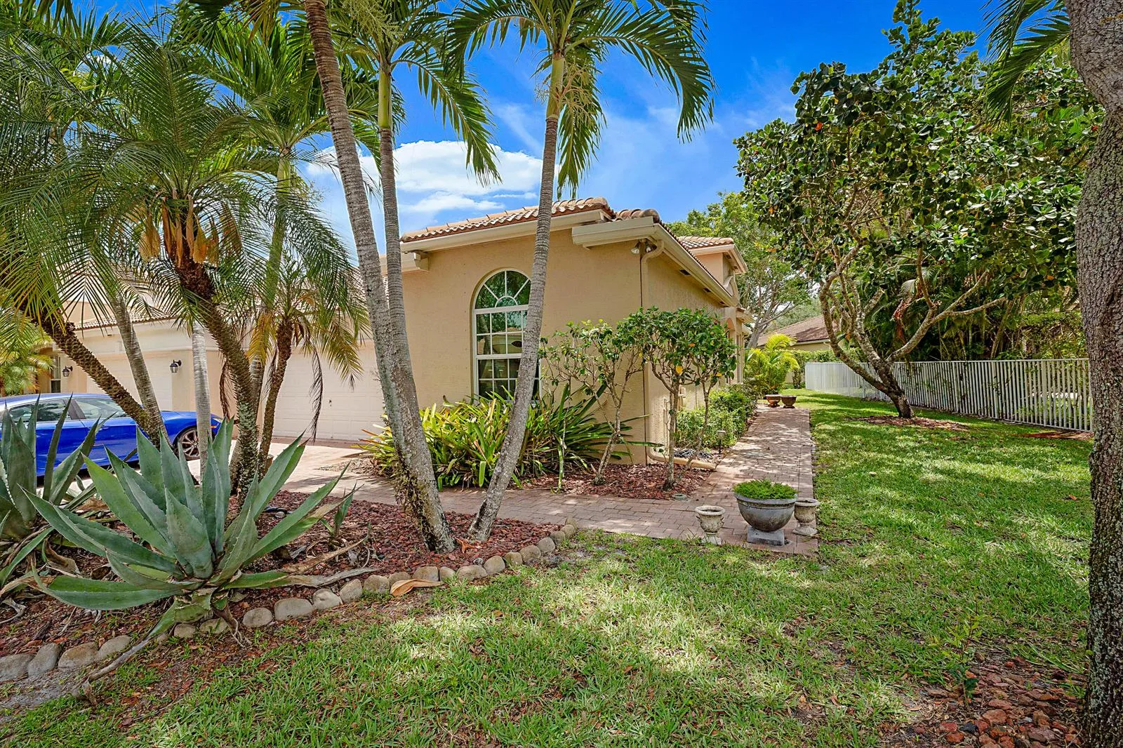 2568 Sandy Cay, West Palm Beach, FL 33411