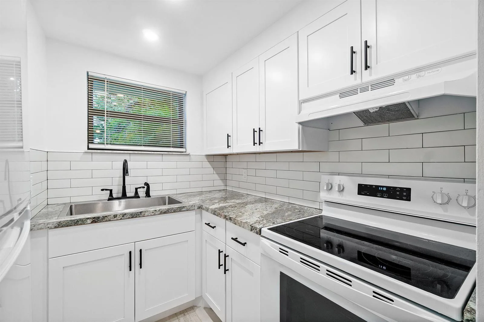 626 N Federal Highway # Unit 3, FL 33460