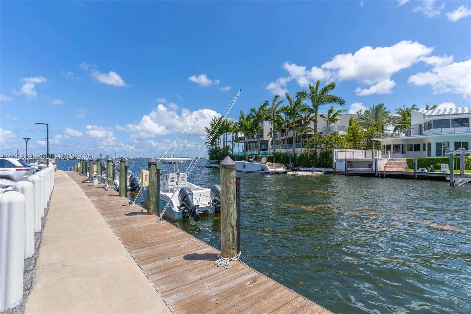 11930 N Bayshore Dr # 704, North Miami, FL 33181