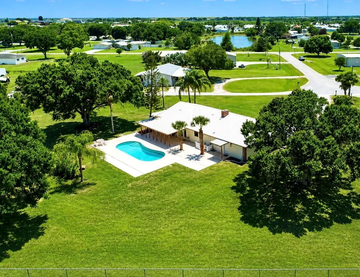 3856 SW 11TH Avenue, Okeechobee, FL 34974
