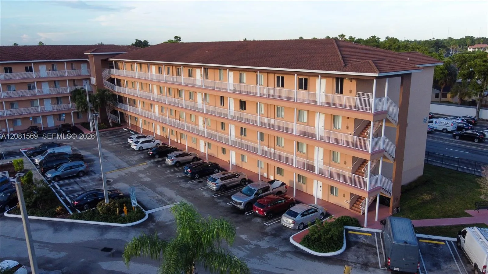 17350 NW 67th Ave # 301, Hialeah, FL 33015