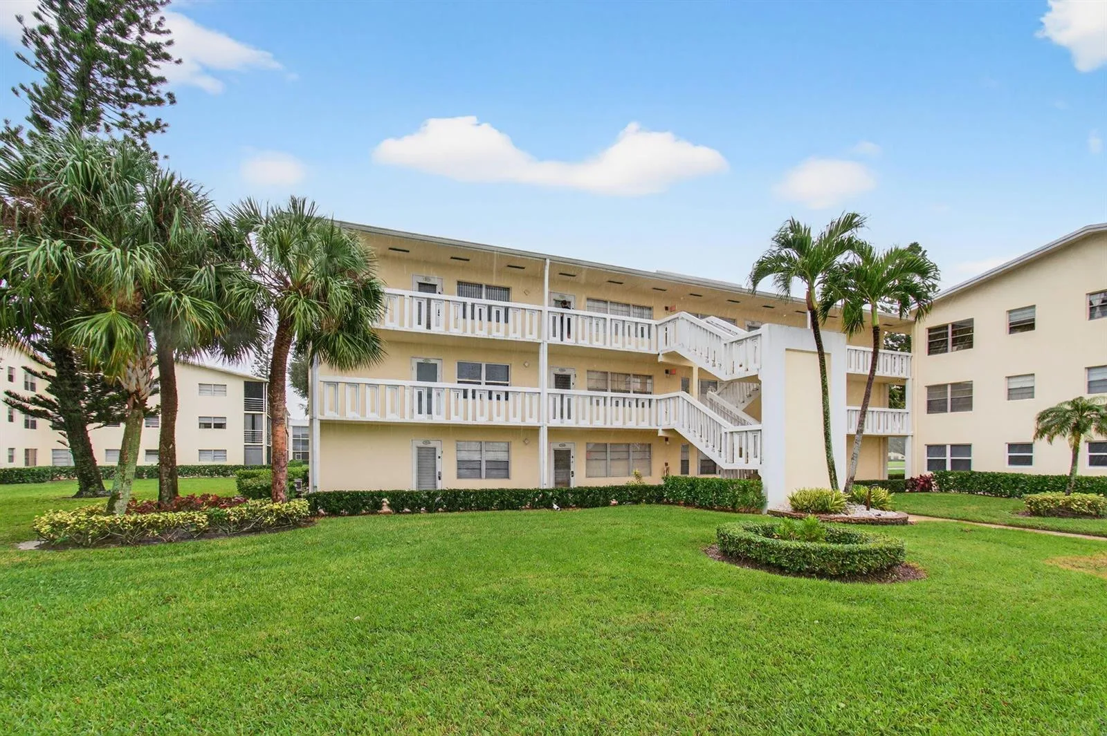 290 Dorset G, Boca Raton, FL 33434