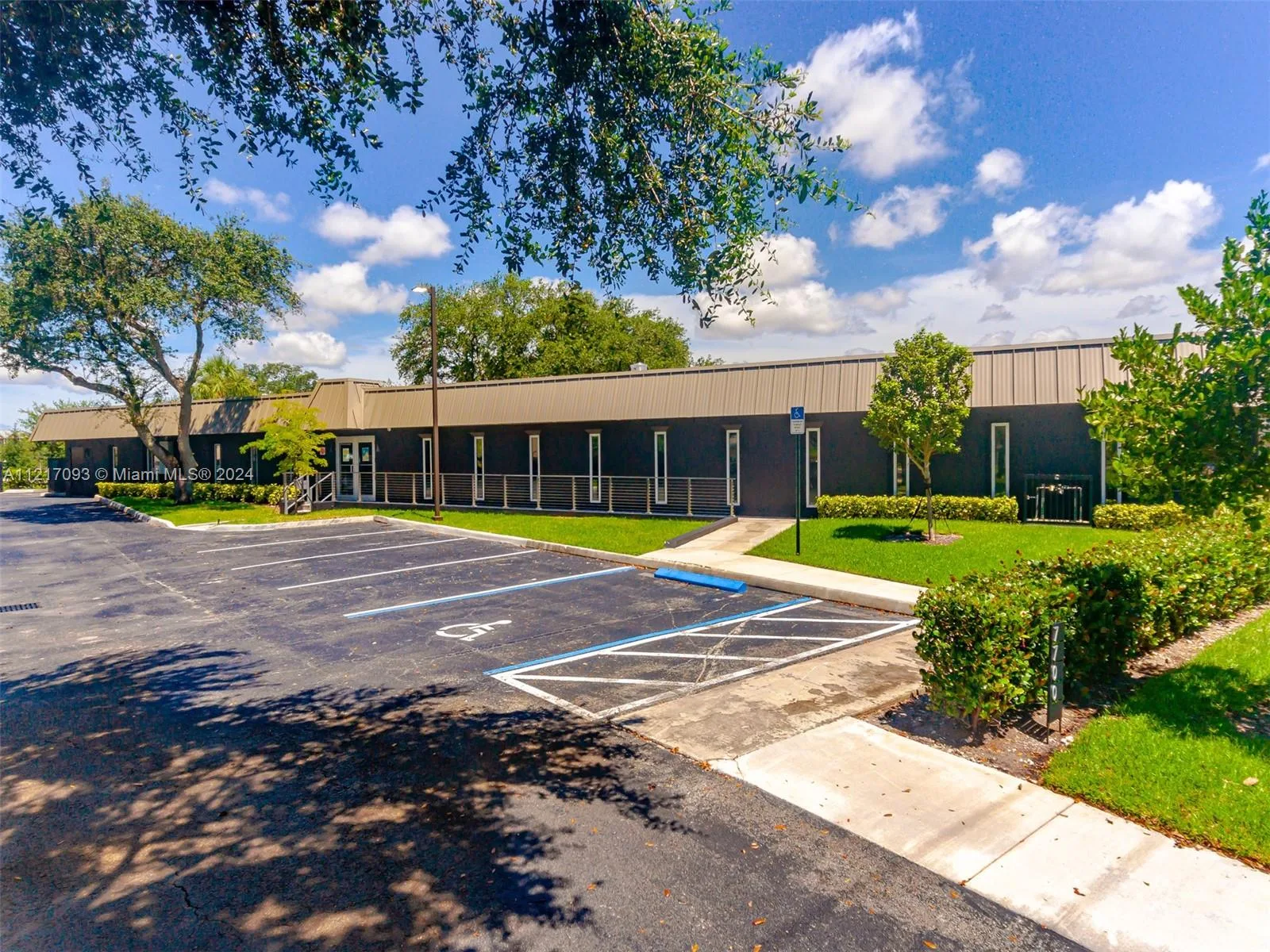 7700 Davie Road Ext, Hollywood, FL 33024 photo 13