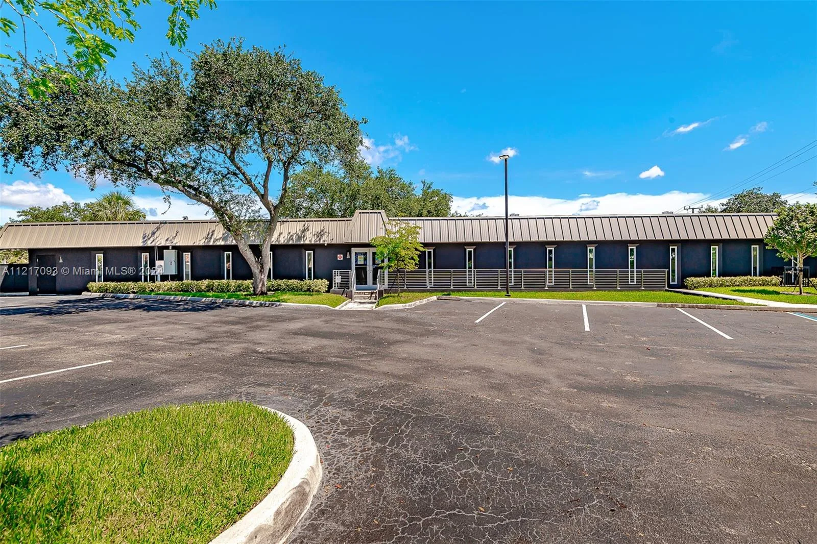 7700 Davie Road Ext, Hollywood, FL 33024 photo 3