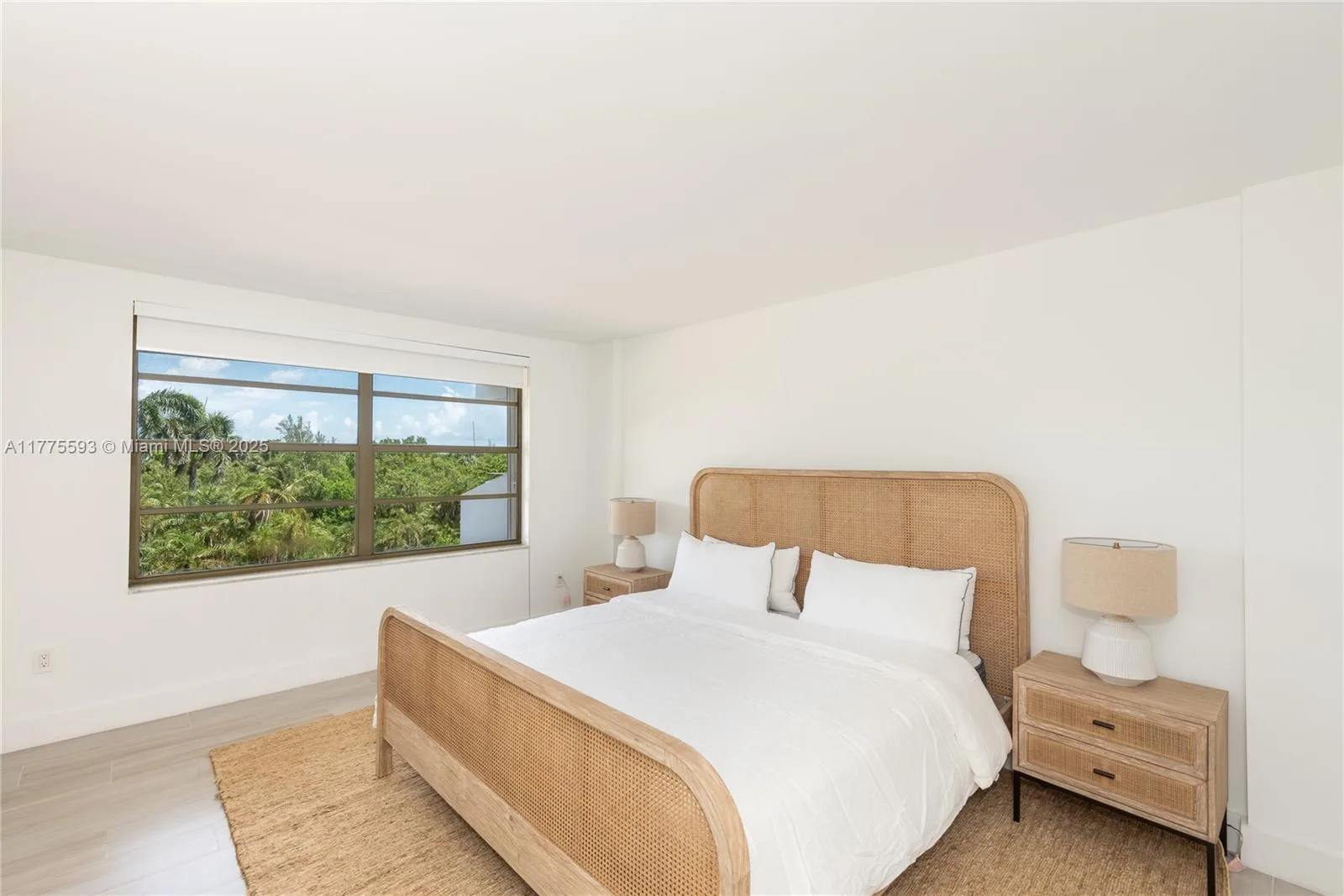 155 Ocean Lane Dr # 404, Key Biscayne, FL 33149 photo 10