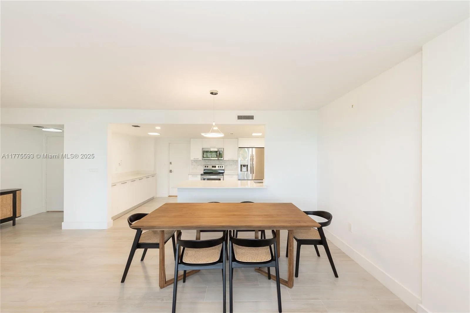 155 Ocean Lane Dr # 404, Key Biscayne, FL 33149 photo 7