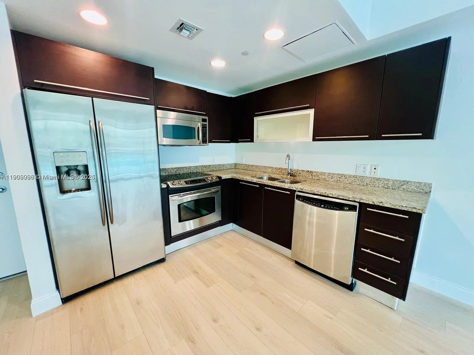 950 S Brickell Bay # 1109, Miami, FL 33131 photo 3