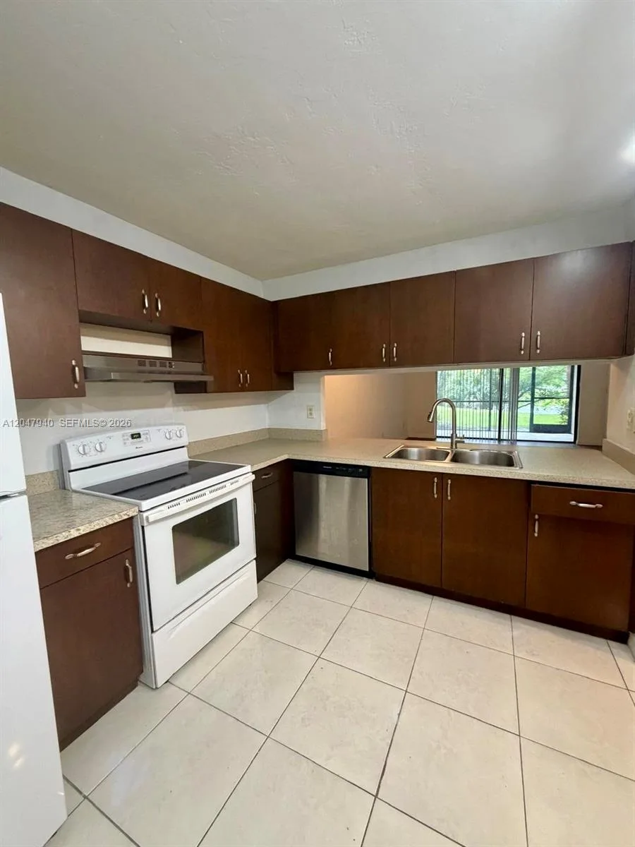 100 NW 76th Ave # 102-2, Plantation, FL 33324 photo 4