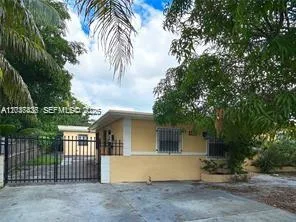 1079 NW 112th Ter, Miami, FL 33168 photo 7