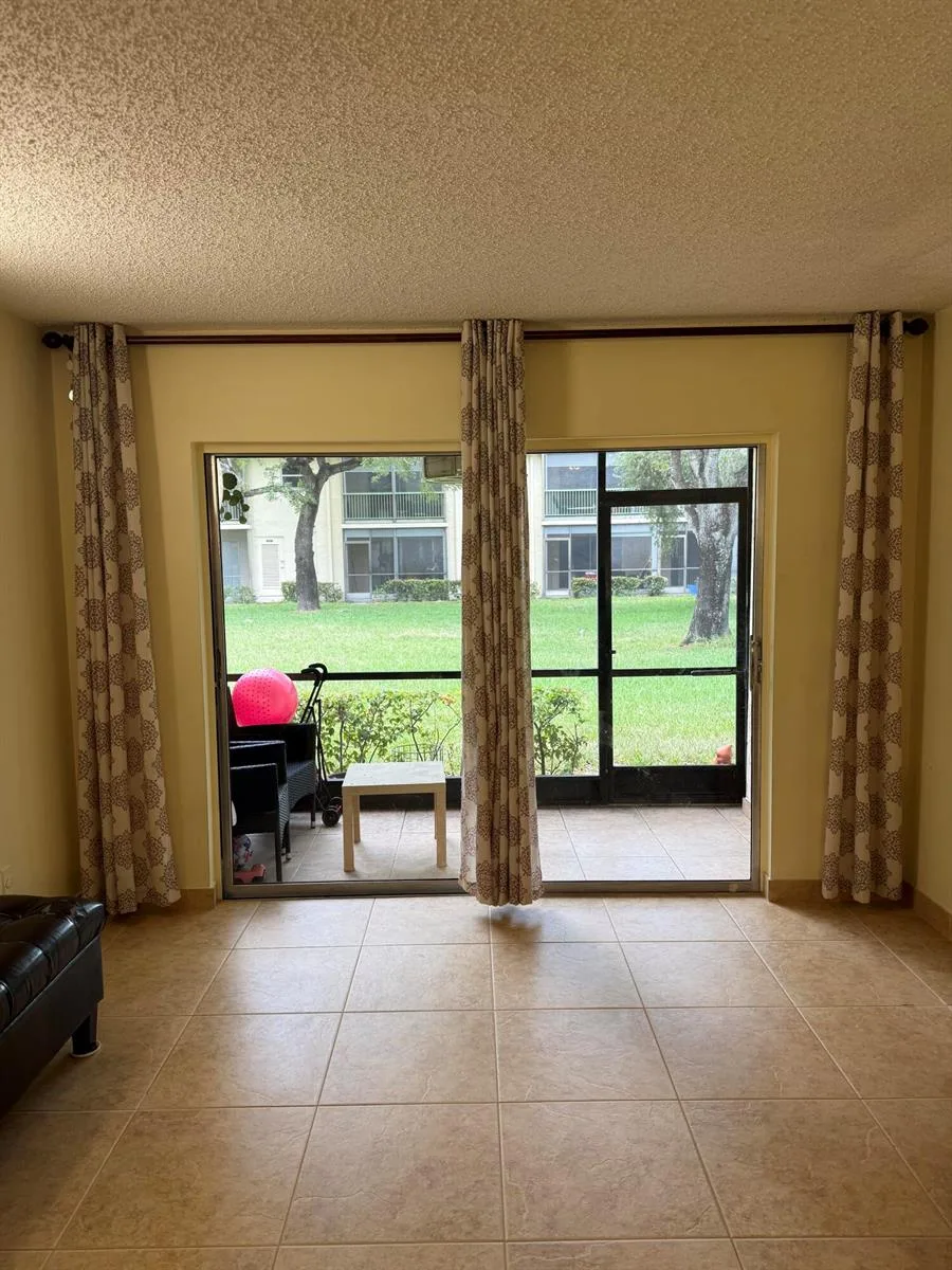 4272 NW 89th Avenue # 103, Coral Springs, FL 33065 — zdjęcie 2