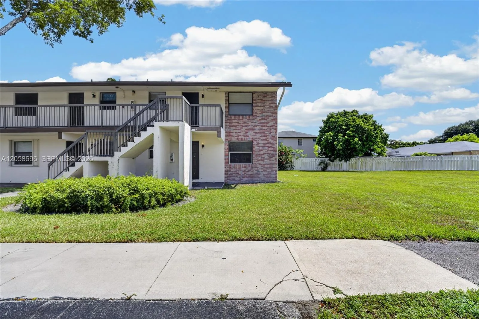 6001 Shakerwood Cir # 108, Tamarac, FL 33319 photo 2