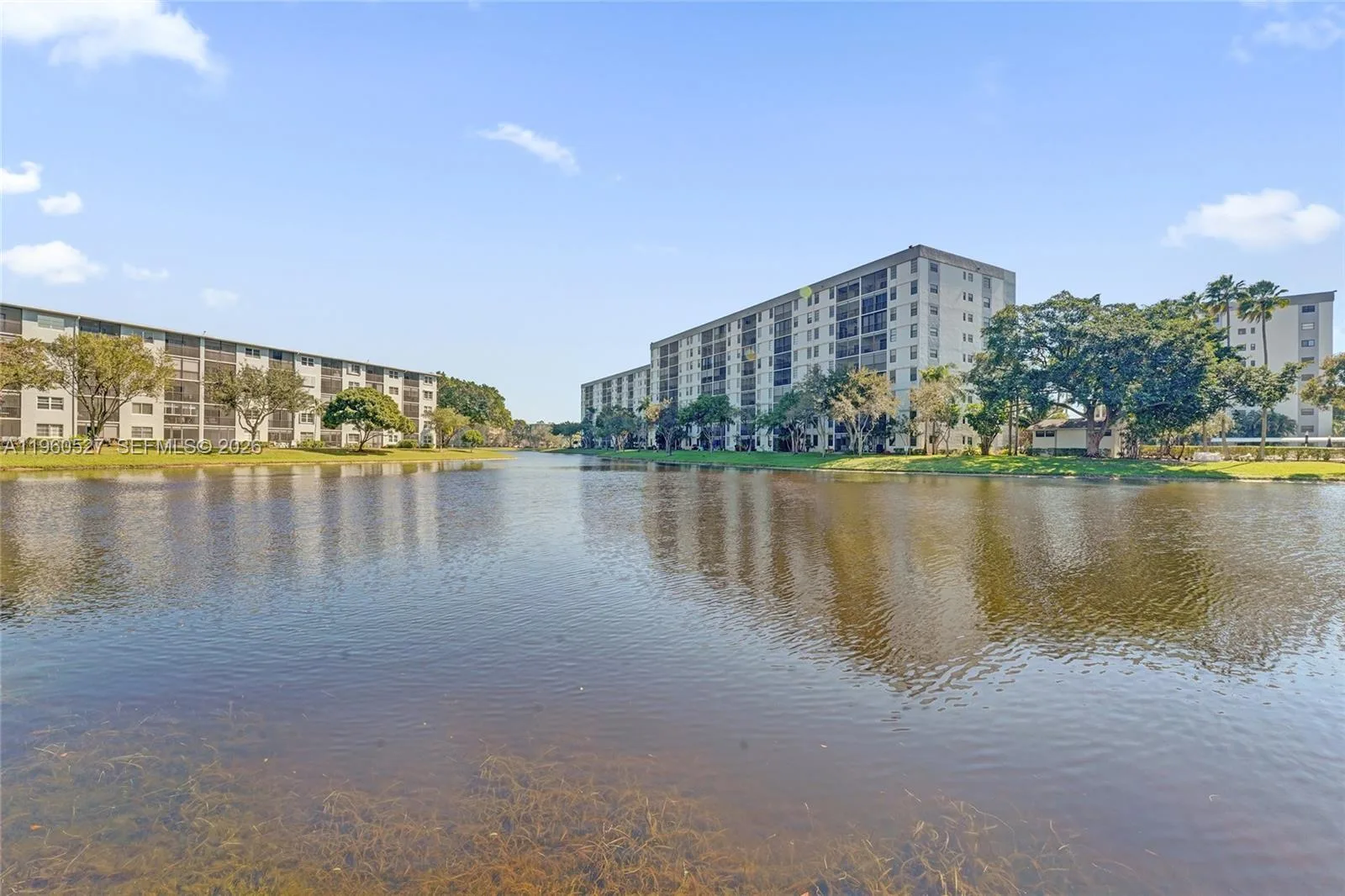 2228 N Cypress Bend Dr # 103, Pompano Beach, FL 33069