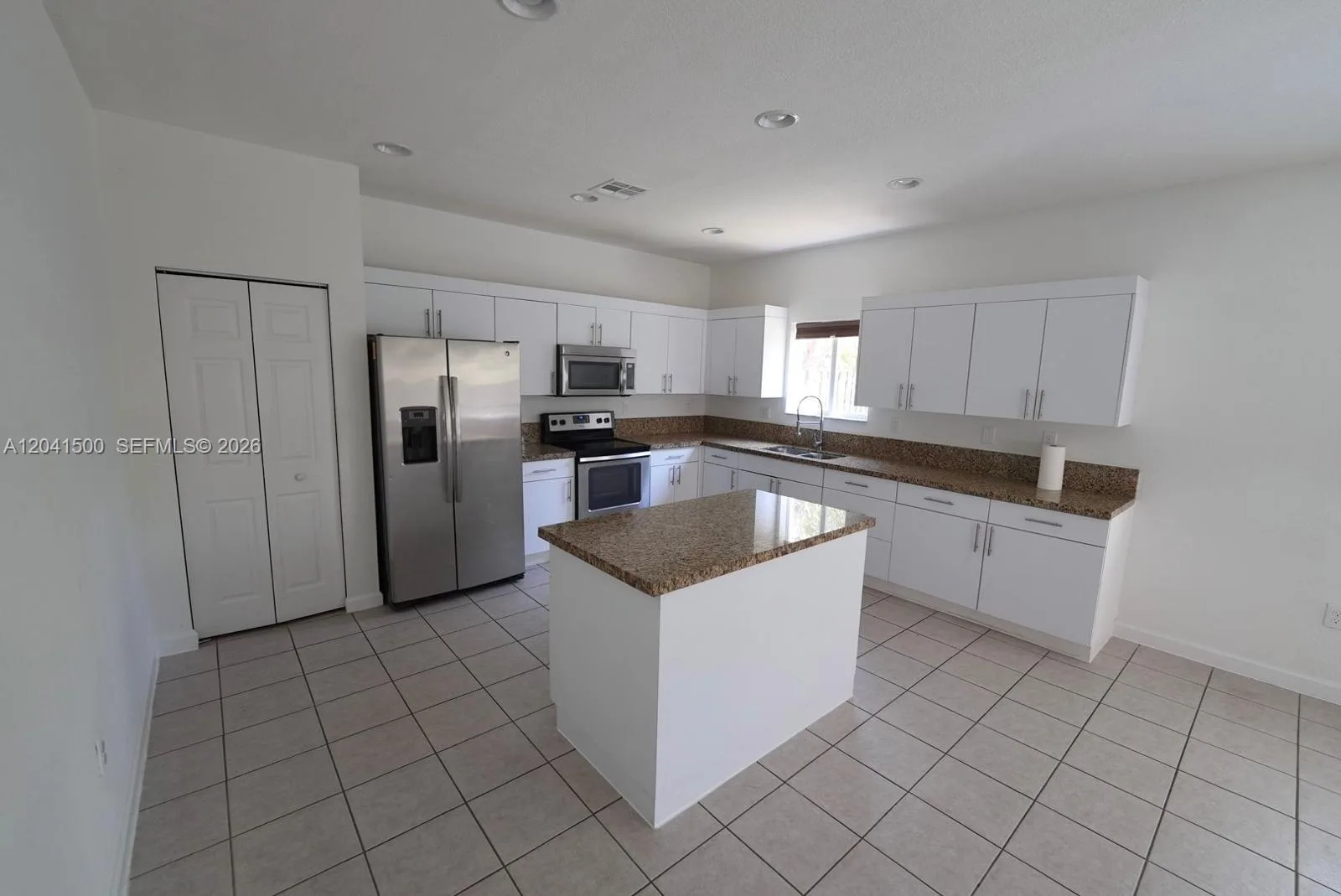 8836 SW 221 TERR, Miami, FL 33190 photo 5