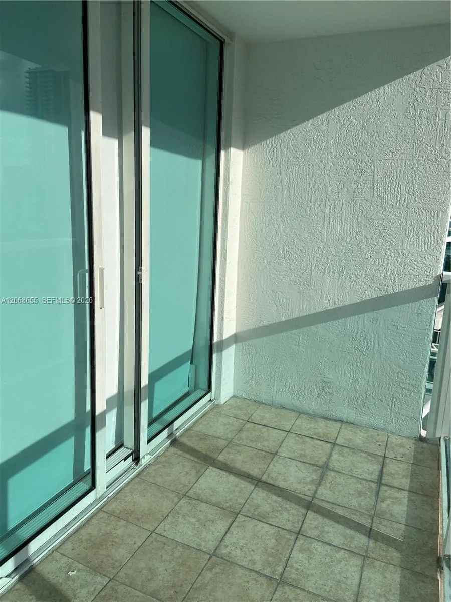 31 SE 5th St # 2103, Miami, FL 33131 photo 2