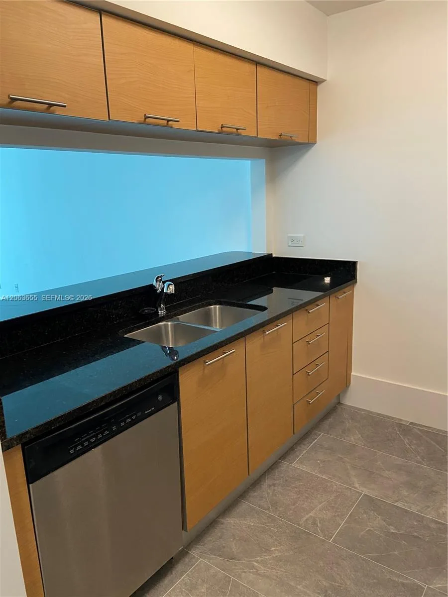 31 SE 5th St # 2103, Miami, FL 33131 photo 6