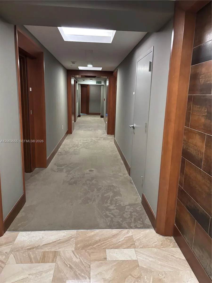 31 SE 5th St # 2103, Miami, FL 33131 photo 9