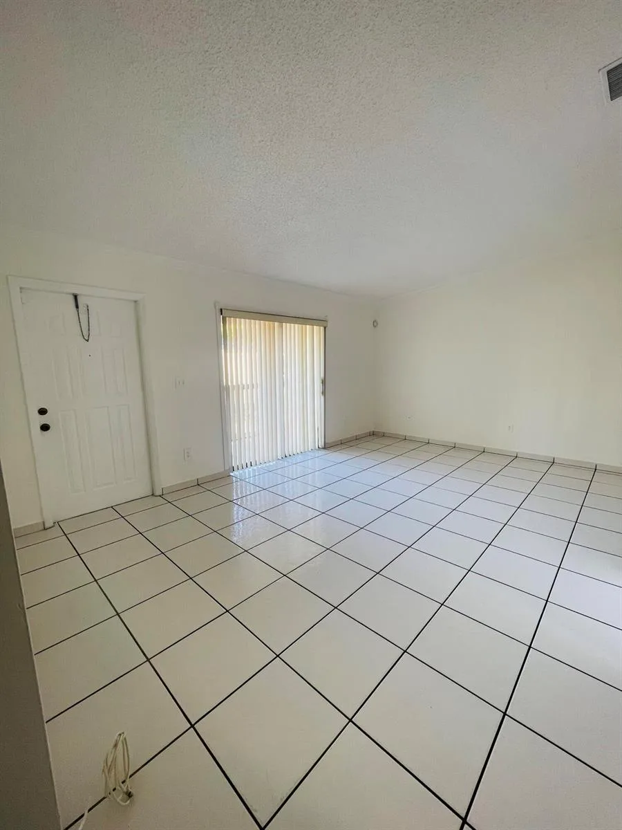 18340 Mediterranean Boulevard # 2806, Hialeah, FL 33015 photo 3