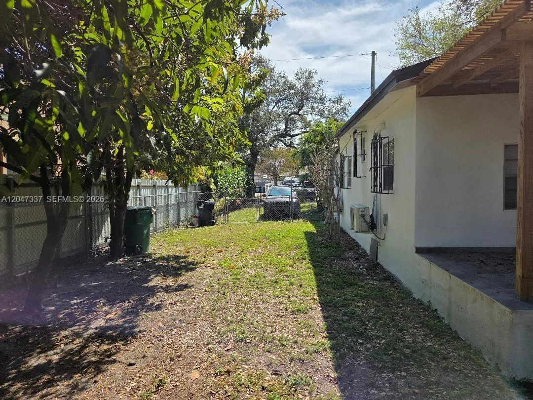 2911 NW 30th St, Miami, FL 33142 photo 13