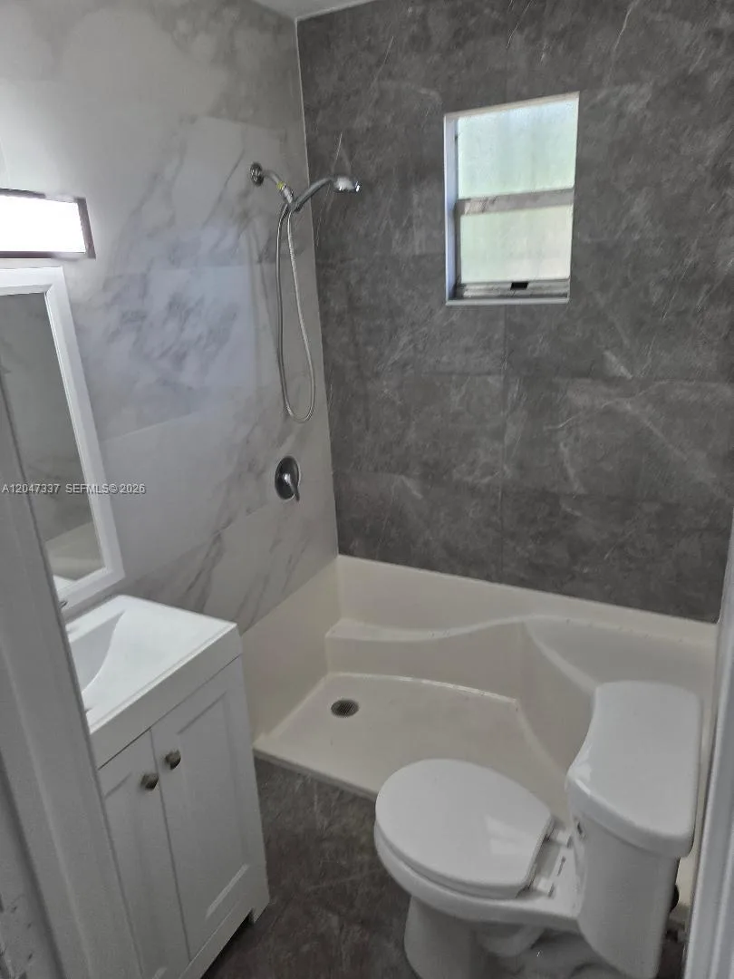 2911 NW 30th St, Miami, FL 33142 photo 8