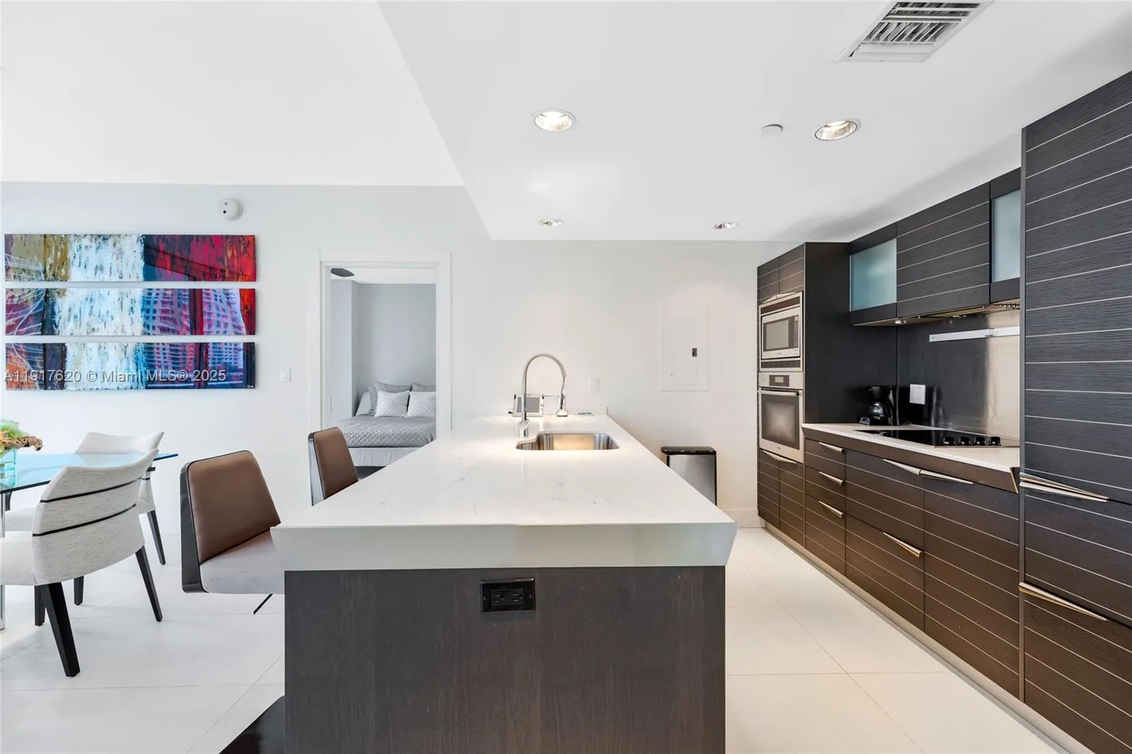 200 Biscayne Boulevard Way # 504, Miami, FL 33131 photo 4
