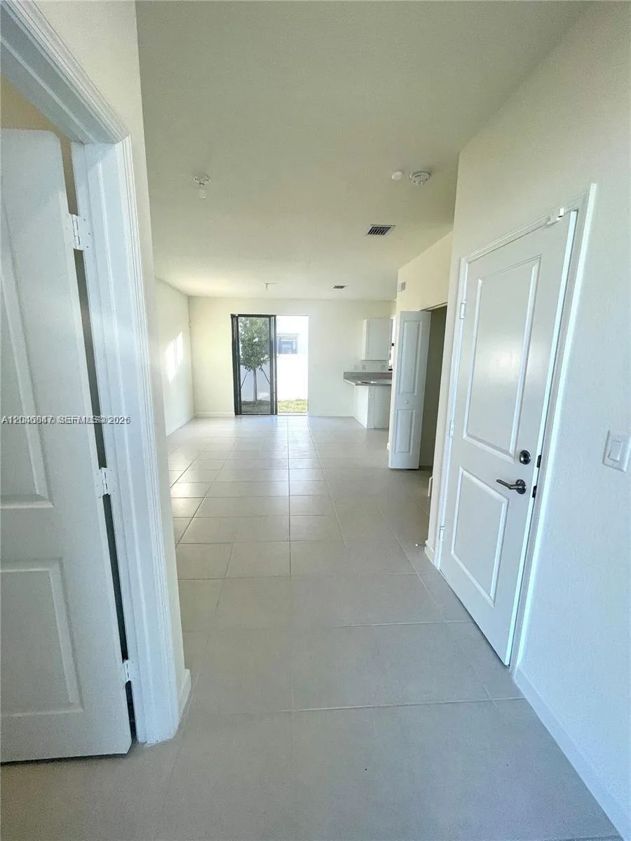 3338 W 112th St, Hialeah, FL 33018 photo 5