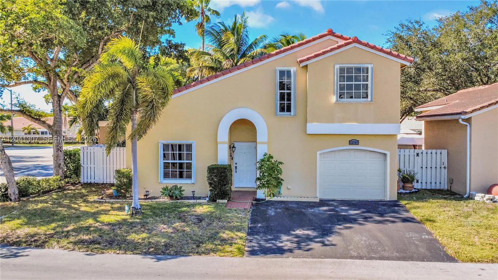 12797 NW 13th St, Sunrise, FL 33323 photo 2