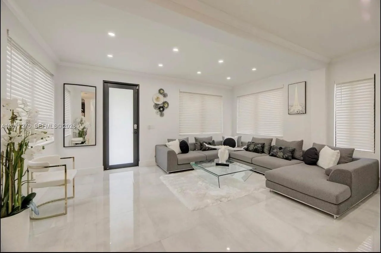 52 NE 47th St, Miami, FL 33137 photo 10