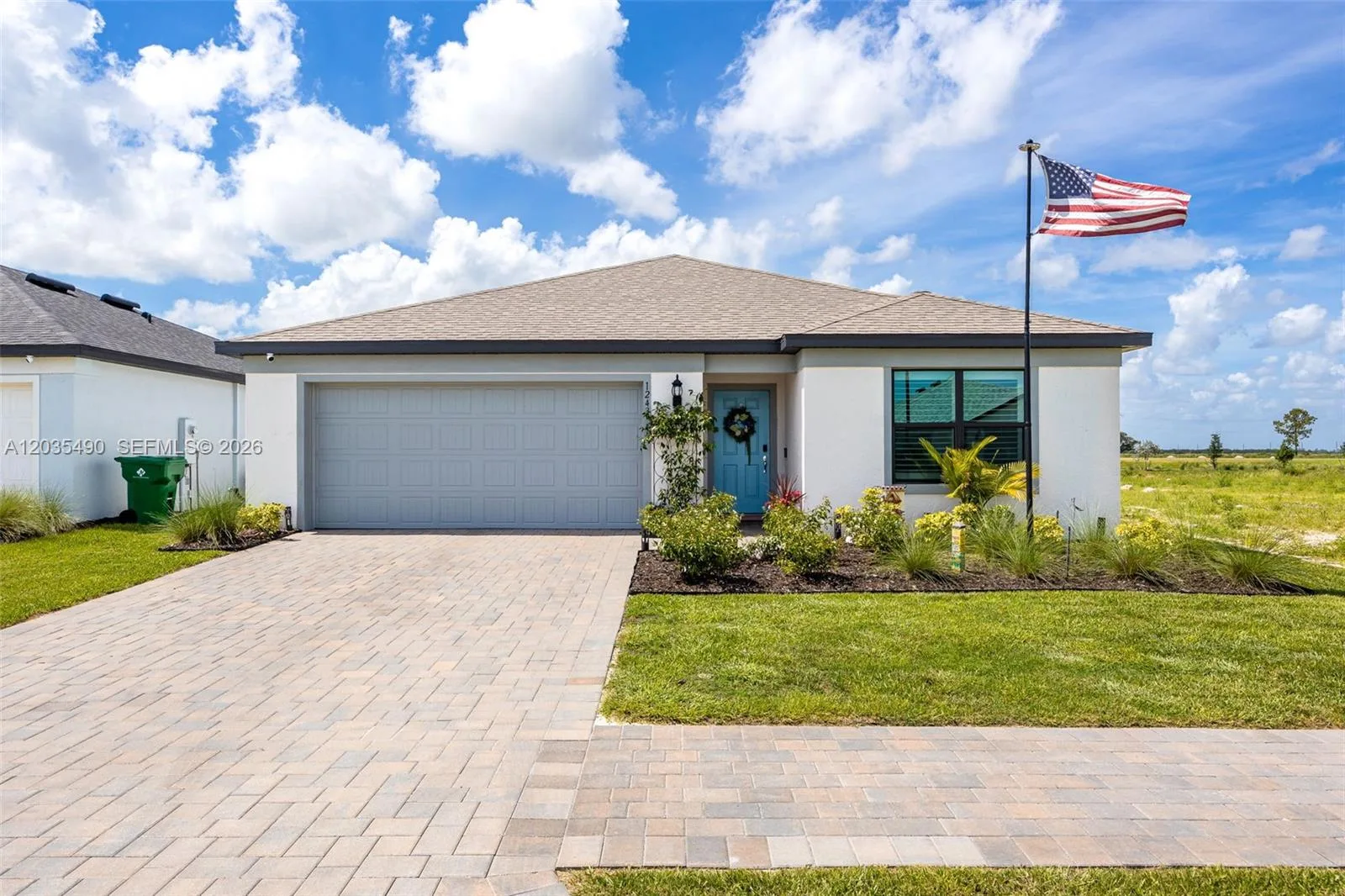 1243 Caloosa Cove Dr, La Belle, FL 33935