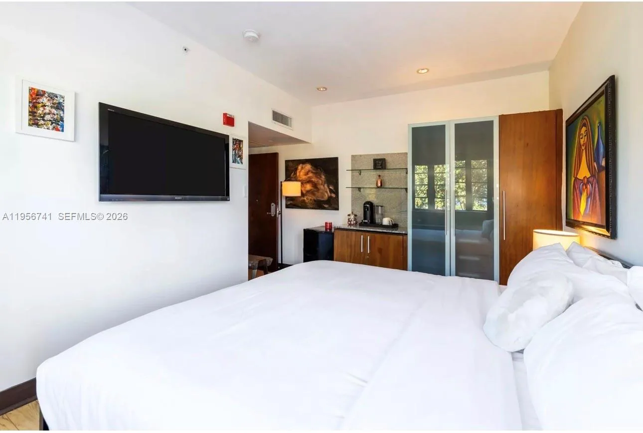 1036 Ocean Dr # B201, Miami Beach, FL 33139 photo 10