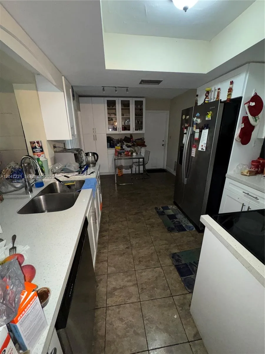 4401 NW 43rd Ter, Tamarac, FL 33319 photo 2
