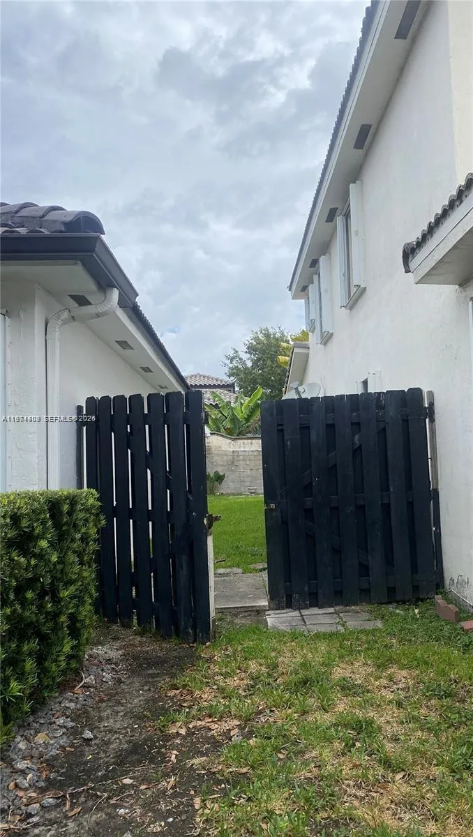 87** NW 150th Ter # 0, Miami Lakes, FL 33018 photo 2