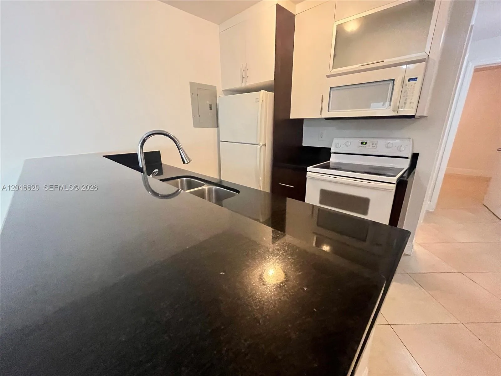 1034 Lenox Ave # 4, Miami Beach, FL 33139 photo 2