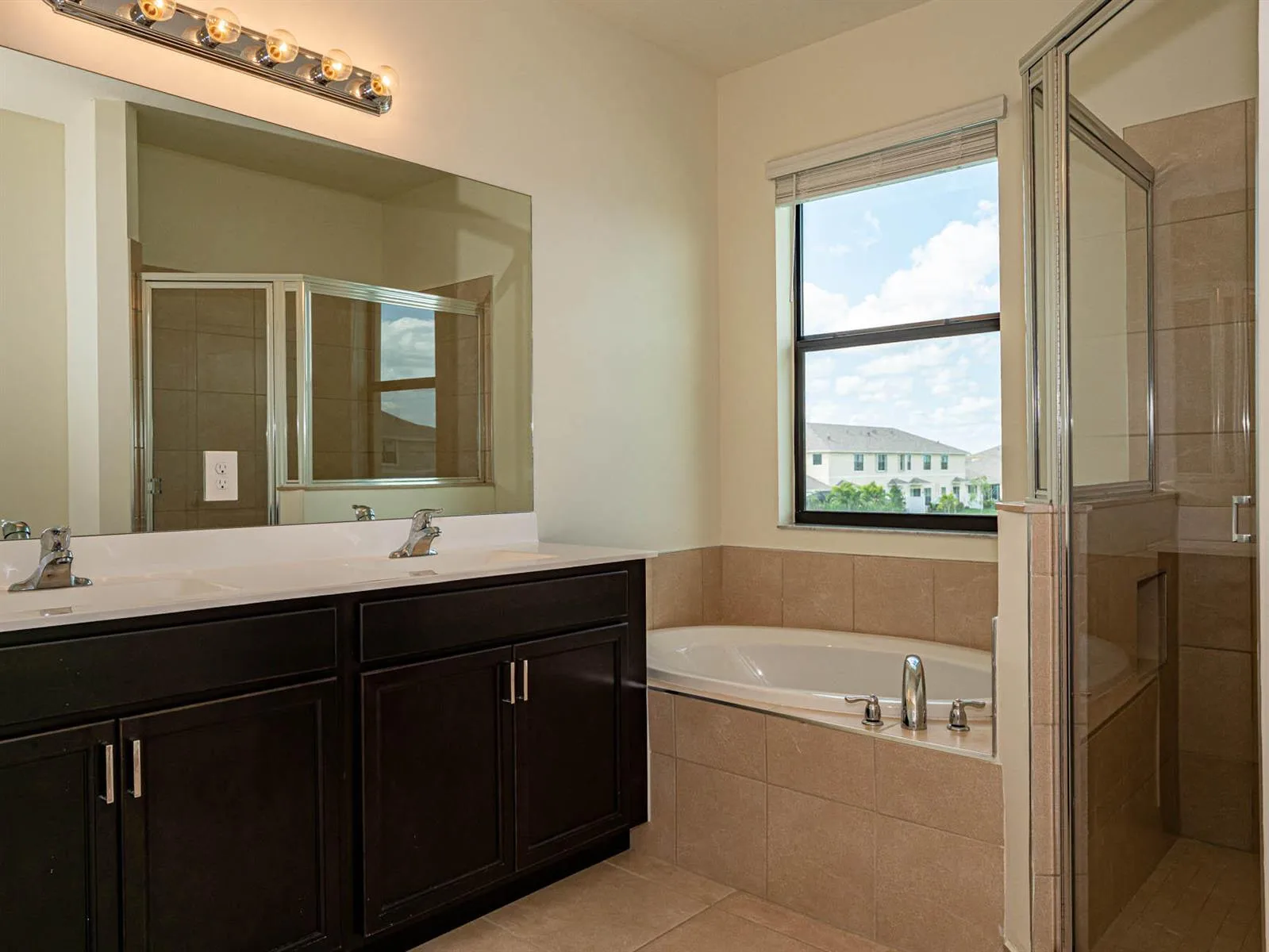 10032 W VILLA Circle, Vero Beach, FL 32966 photo 12