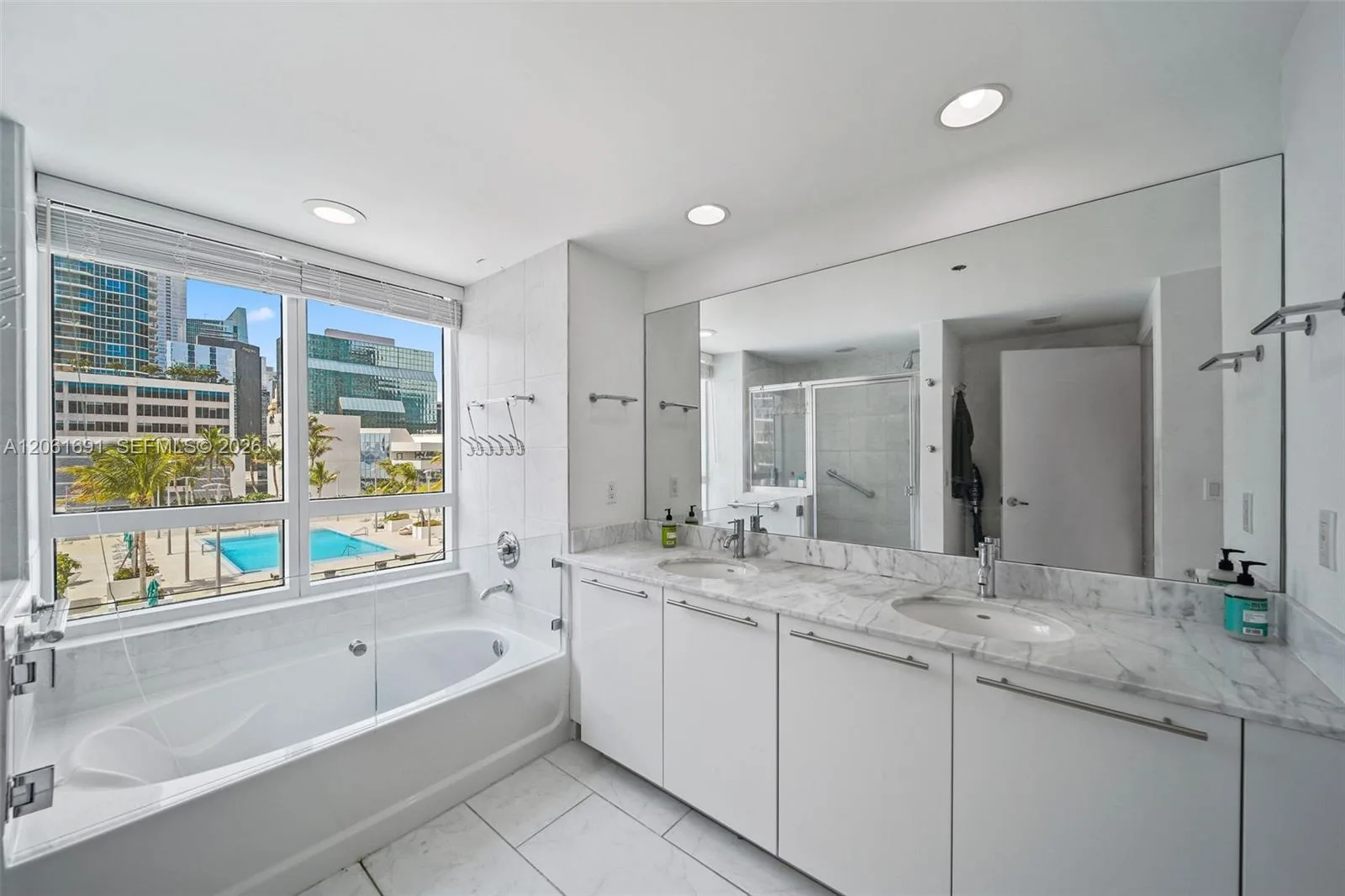 950 Brickell Bay Dr # 1211, Miami, FL 33131 photo 11