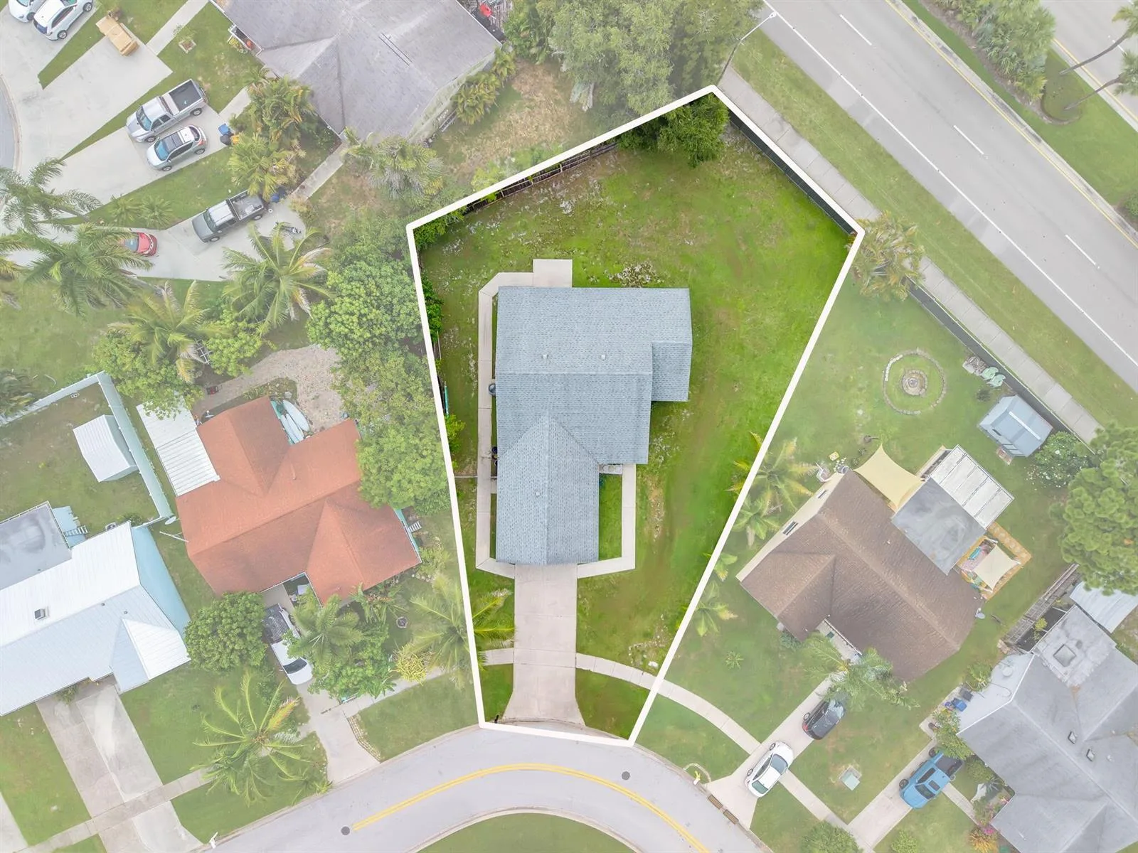 119 Lakeside Circle, Jupiter, FL 33458 photo 2
