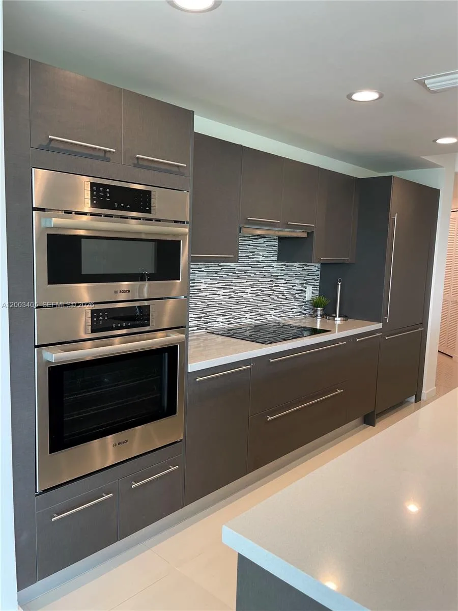 7751 NW 107th Ave # 411, Doral, FL 33178 photo 4