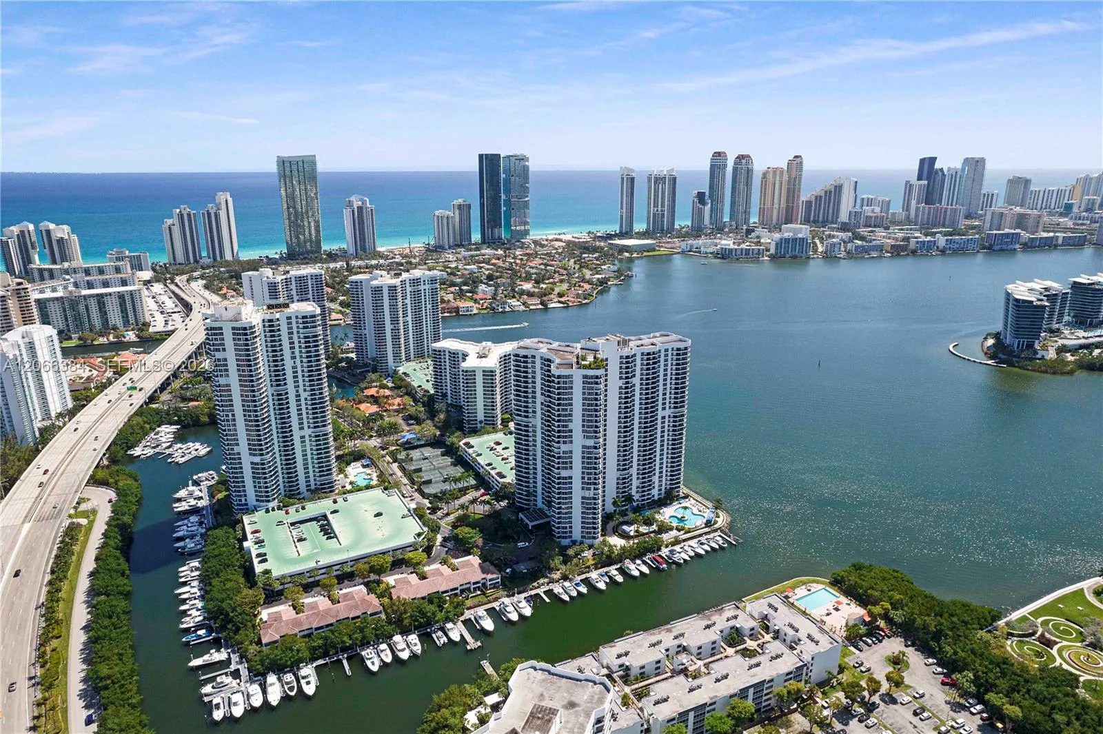 3530 Mystic Pointe Dr # 3214, Aventura, FL 33180
