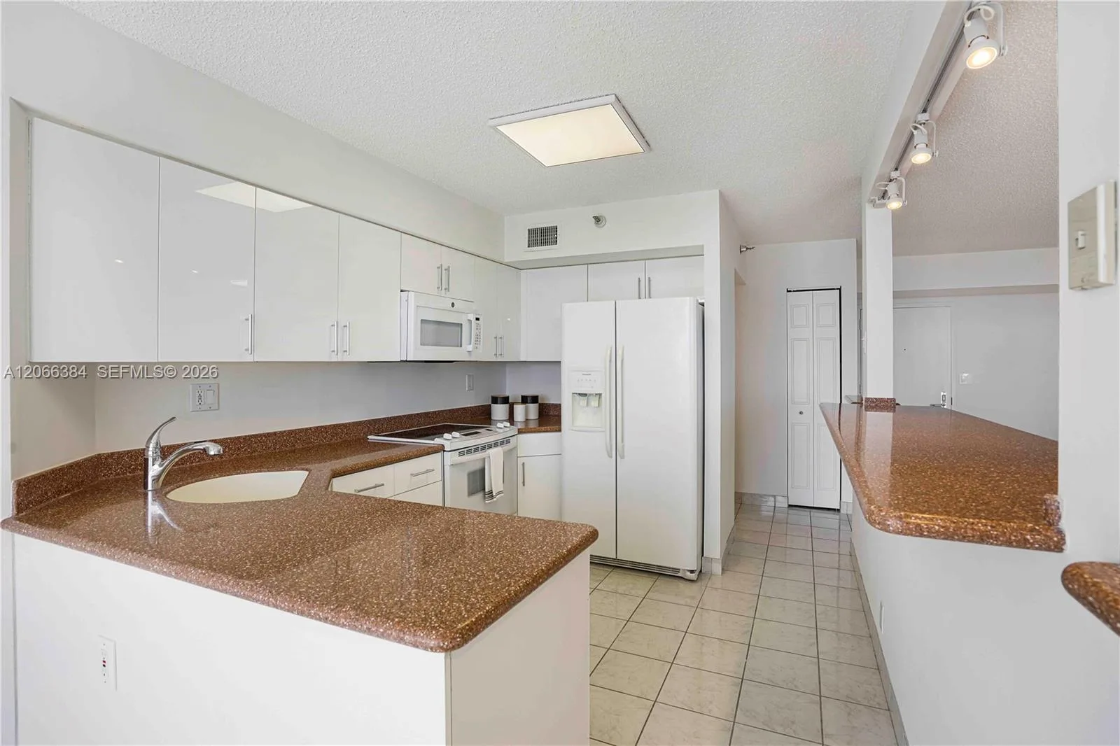 3530 Mystic Pointe Dr # 3214, Aventura, FL 33180 photo 11